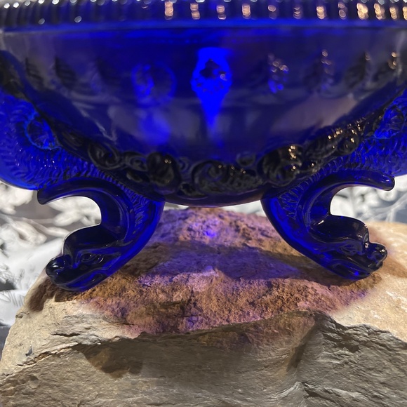 Dalzell Viking Vintage Glass Candy Dish & Lid - Picture 13 of 17